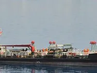 Nafta-/keemialaev müügiks