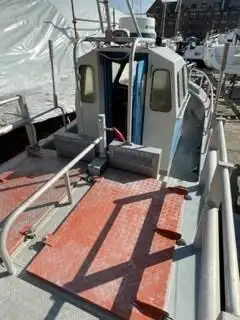 LNG vedav laev müügiks