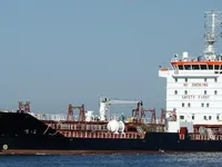 Nafta-/keemialaev müügiks