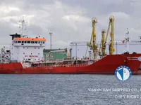 Nafta-/keemialaev müügiks
