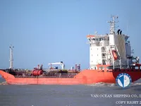 Nafta-/keemialaev müügiks