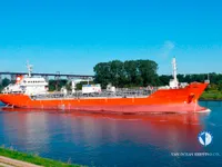 Nafta-/keemialaev müügiks