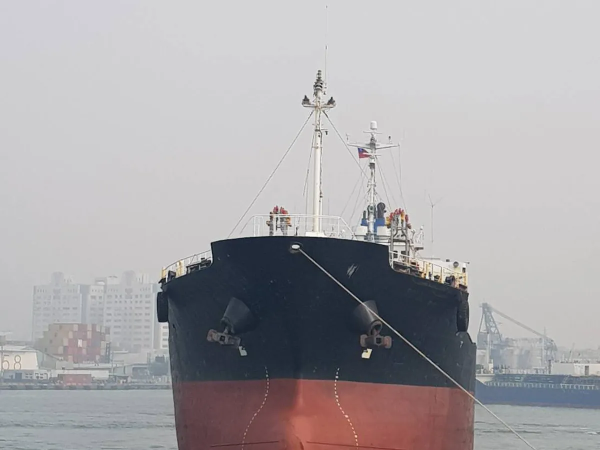 Nafta-/keemialaev müügiks