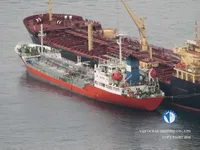Nafta-/keemialaev müügiks