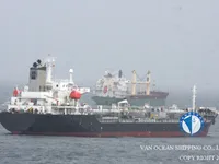 Nafta-/keemialaev müügiks
