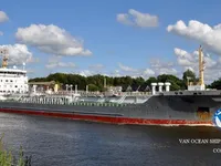 Nafta-/keemialaev müügiks