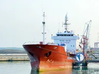 Nafta-/keemialaev müügiks