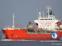 Nafta-/keemialaev müügiks