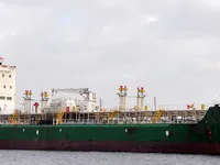 Nafta-/keemialaev müügiks