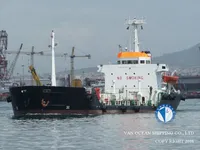 Nafta-/keemialaev müügiks
