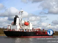 Nafta-/keemialaev müügiks