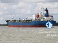Nafta-/keemialaev müügiks
