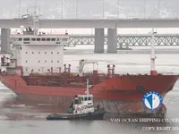 Nafta-/keemialaev müügiks