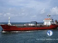 Nafta-/keemialaev müügiks