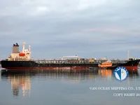 Nafta-/keemialaev müügiks