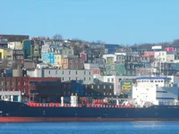 Nafta-/keemialaev müügiks