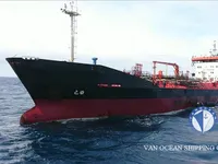 Nafta-/keemialaev müügiks