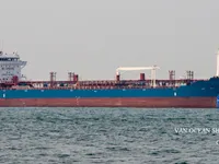 Nafta-/keemialaev müügiks