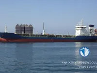 Nafta-/keemialaev müügiks