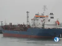 Nafta-/keemialaev müügiks