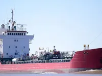 Nafta-/keemialaev müügiks