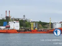 Nafta-/keemialaev müügiks