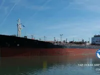 Nafta-/keemialaev müügiks