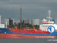 Nafta-/keemialaev müügiks