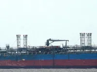 Nafta-/keemialaev müügiks