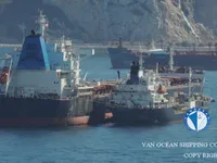 Nafta-/keemialaev müügiks