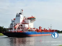 Nafta-/keemialaev müügiks