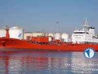 Nafta-/keemialaev müügiks