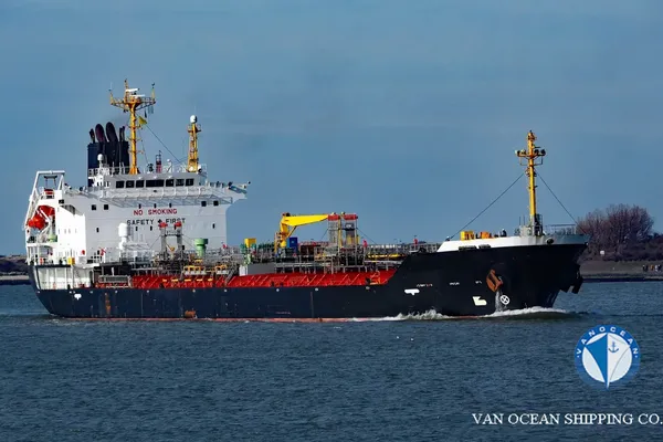 Oil/Chemical tanker for sale