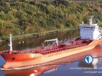 Nafta-/keemialaev müügiks