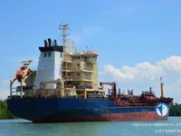 Nafta-/keemialaev müügiks