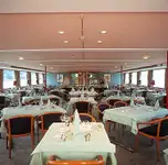 Ujuv hotell müügiks