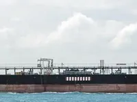Nafta-/keemialaev müügiks