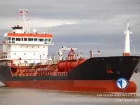 Nafta-/keemialaev müügiks