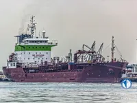 Nafta-/keemialaev müügiks
