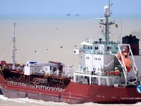 Nafta-/keemialaev müügiks
