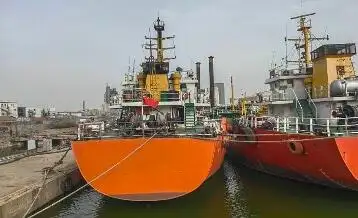 Nafta-/keemialaev müügiks