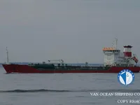 Nafta-/keemialaev müügiks