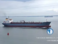 Nafta-/keemialaev müügiks