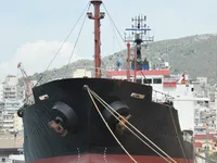 Nafta-/keemialaev müügiks