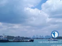 Nafta-/keemialaev müügiks