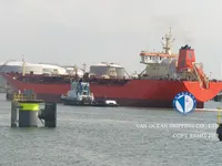 Nafta-/keemialaev müügiks