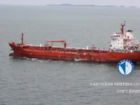 Nafta-/keemialaev müügiks