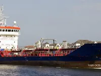 Nafta-/keemialaev müügiks