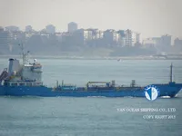 Nafta-/keemialaev müügiks