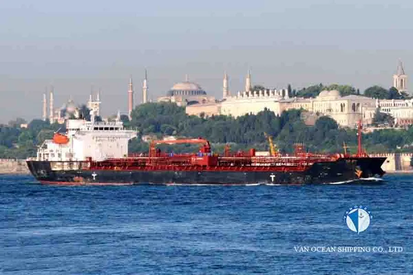Oil/Chemical tanker for sale